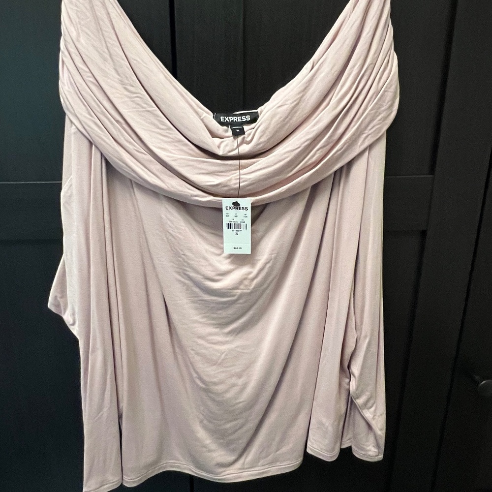 Off shoulder pink top